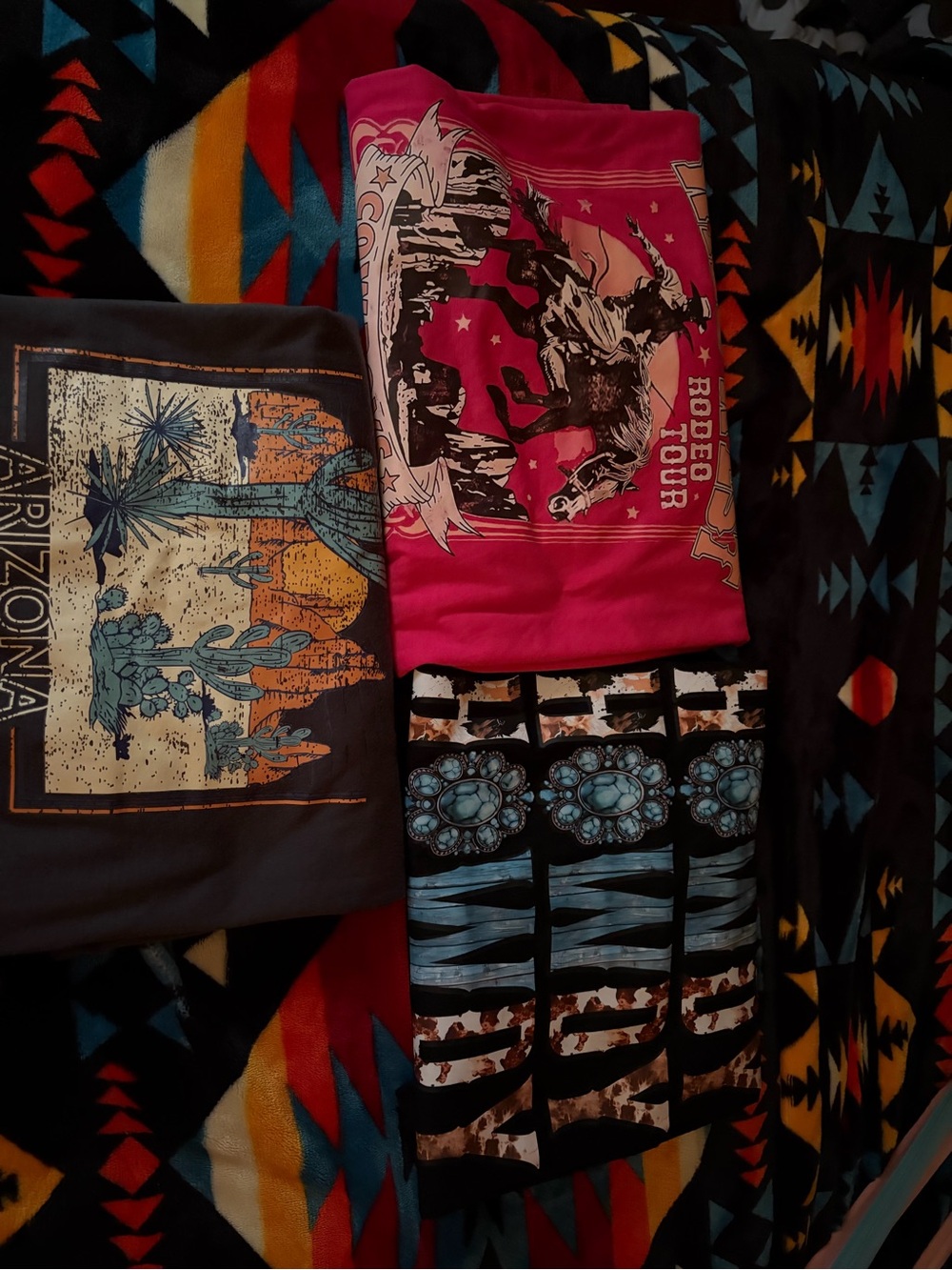 Bundle of 3 women's graphic tshirt